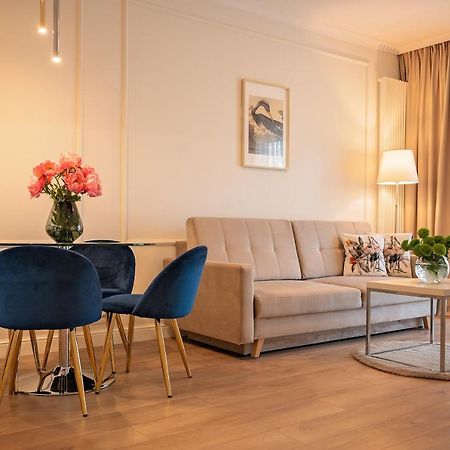 Mennica Residence - Grzybowska 43A Варшава Екстериор снимка