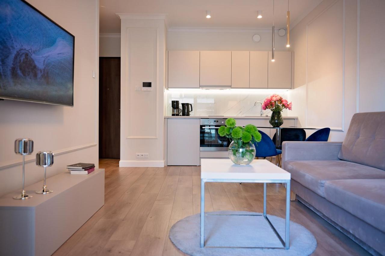 Mennica Residence - Grzybowska 43A Варшава Екстериор снимка