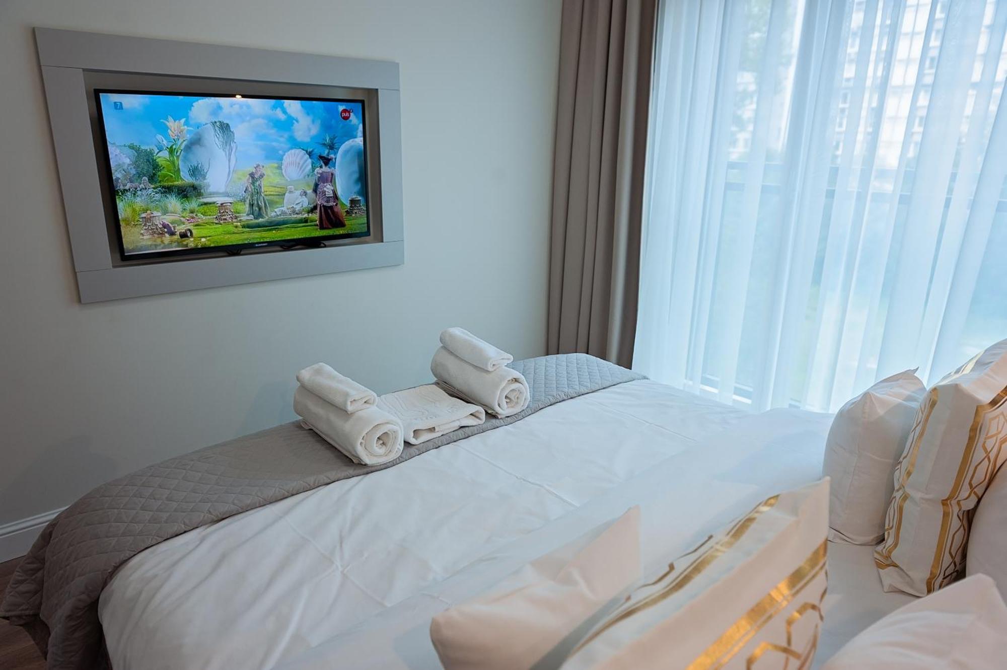 Mennica Residence - Grzybowska 43A Варшава Екстериор снимка