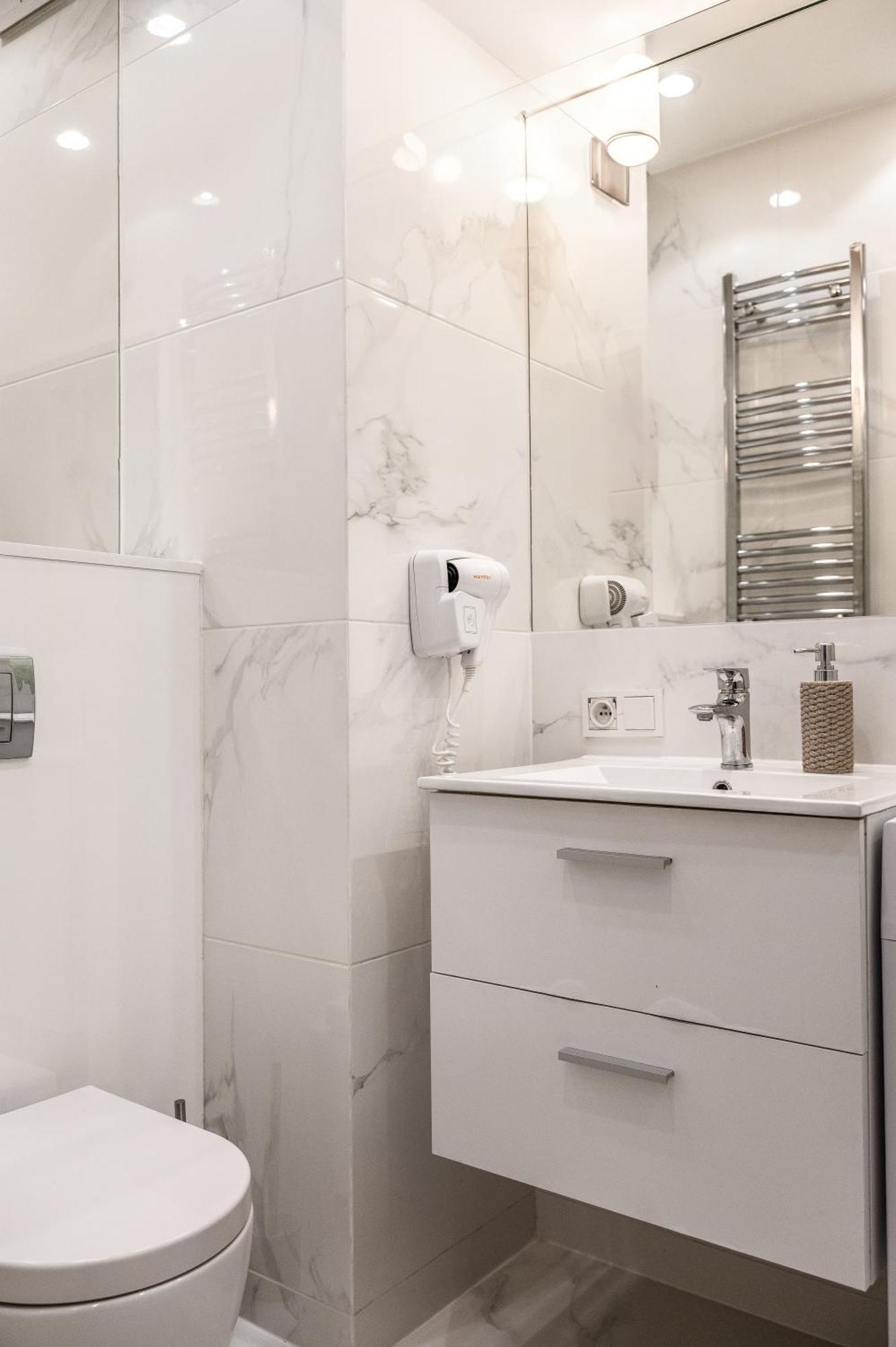 Mennica Residence - Grzybowska 43A Варшава Екстериор снимка