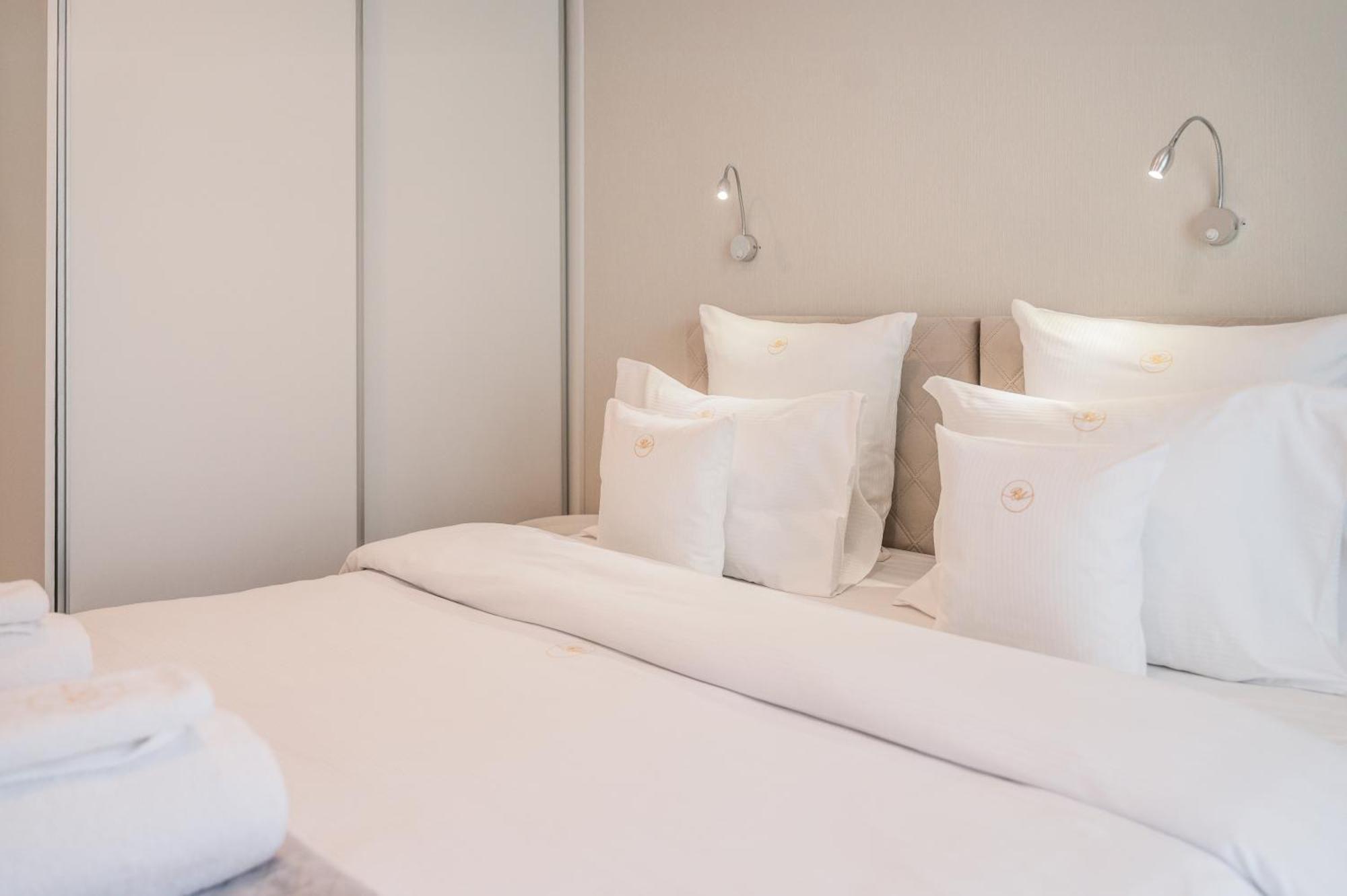 Mennica Residence - Grzybowska 43A Варшава Екстериор снимка