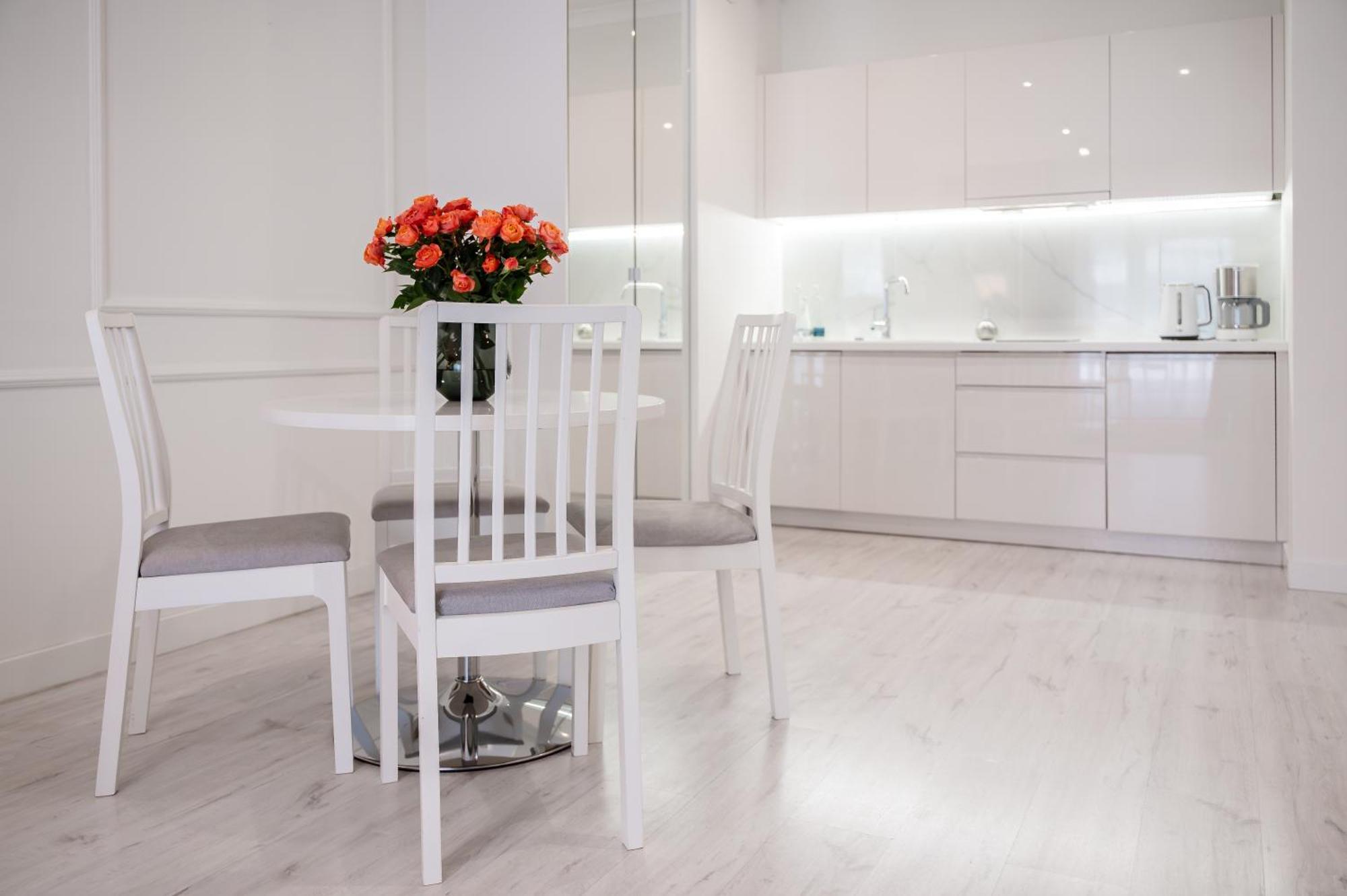 Mennica Residence - Grzybowska 43A Варшава Екстериор снимка