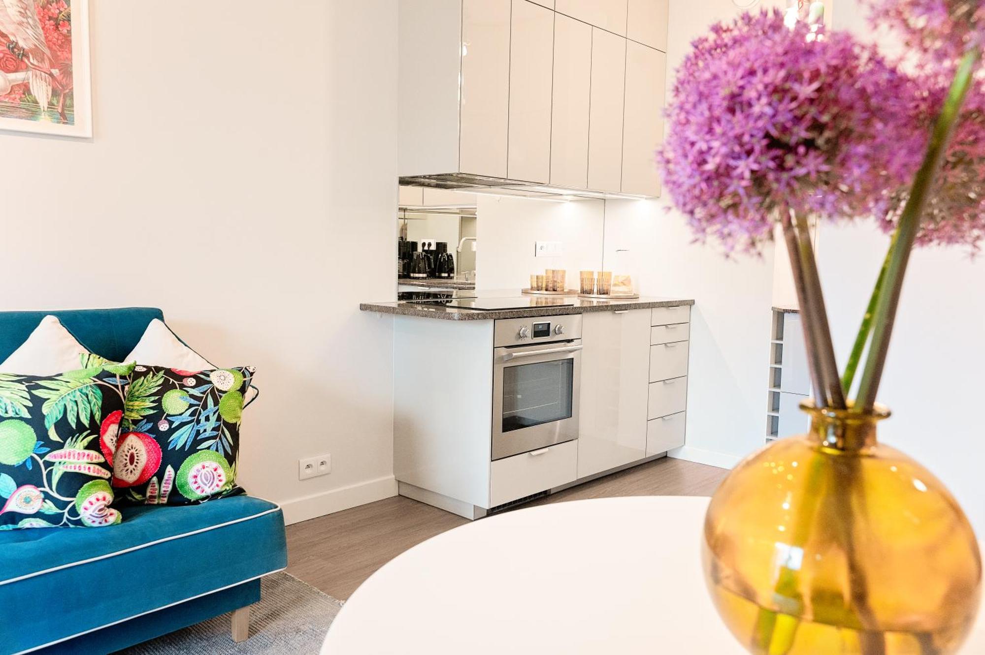 Mennica Residence - Grzybowska 43A Варшава Екстериор снимка