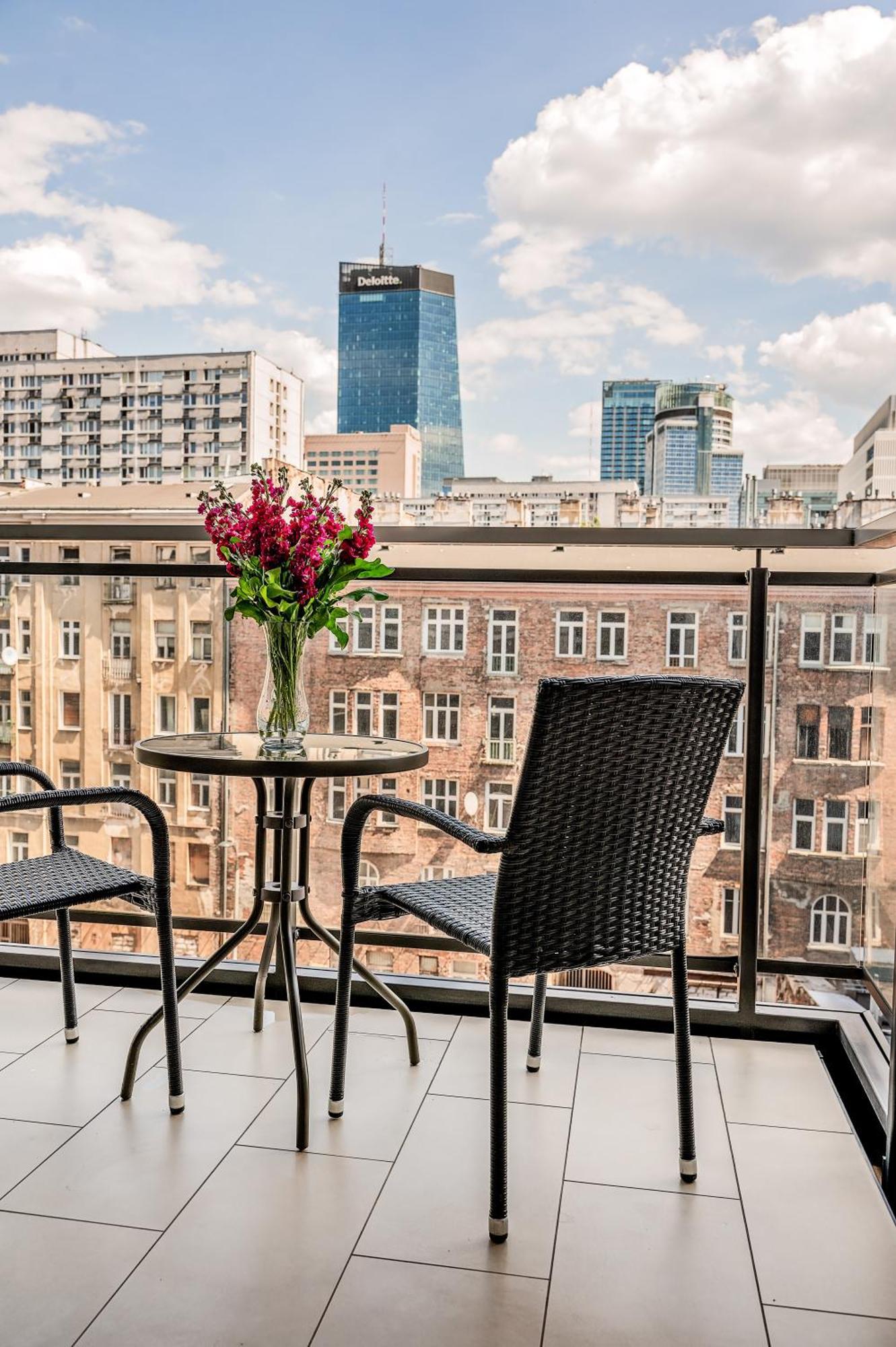 Mennica Residence - Grzybowska 43A Варшава Екстериор снимка