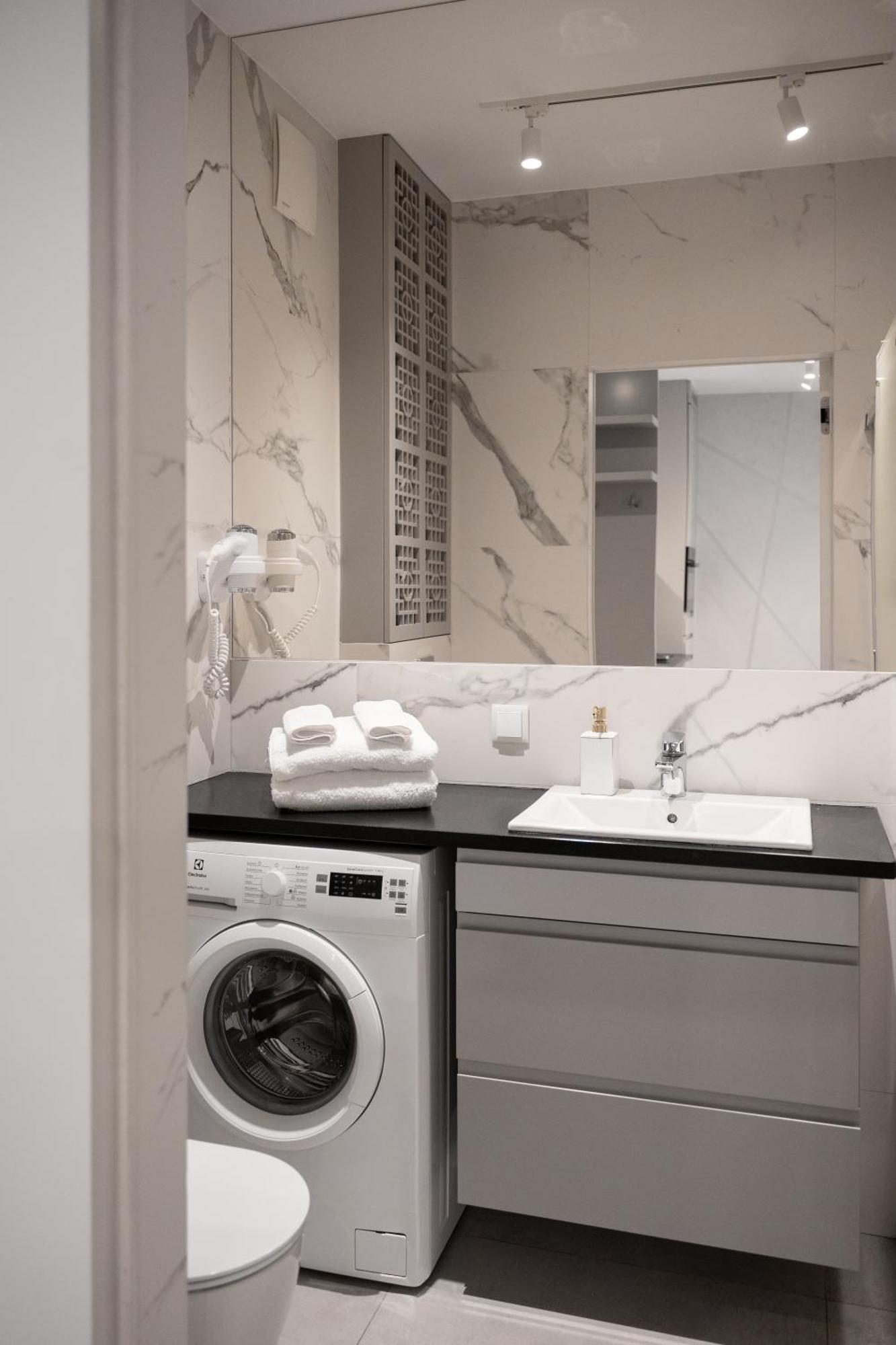 Mennica Residence - Grzybowska 43A Варшава Екстериор снимка